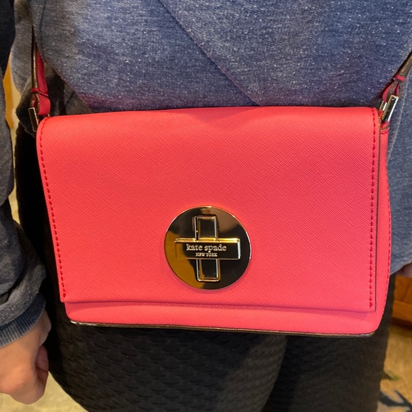 Kate spade crossbody - Picture 1 of 4